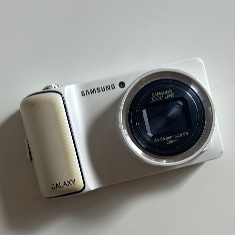 Samsung Galaxy White Camera